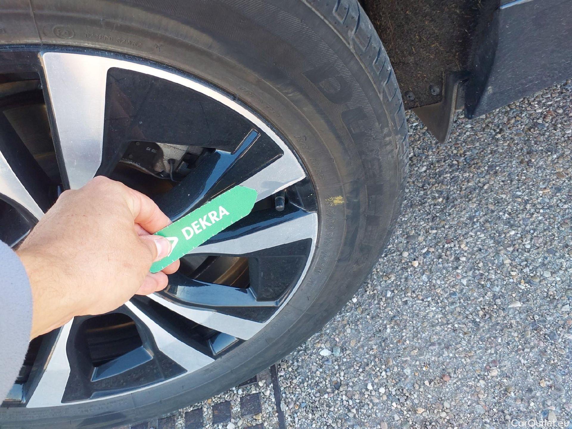  Volvo  XC60 VOLVO  todoterreno 2.0 T6 AWD Recharge Inscription Exp Auto 350 CV 18 kWh #18