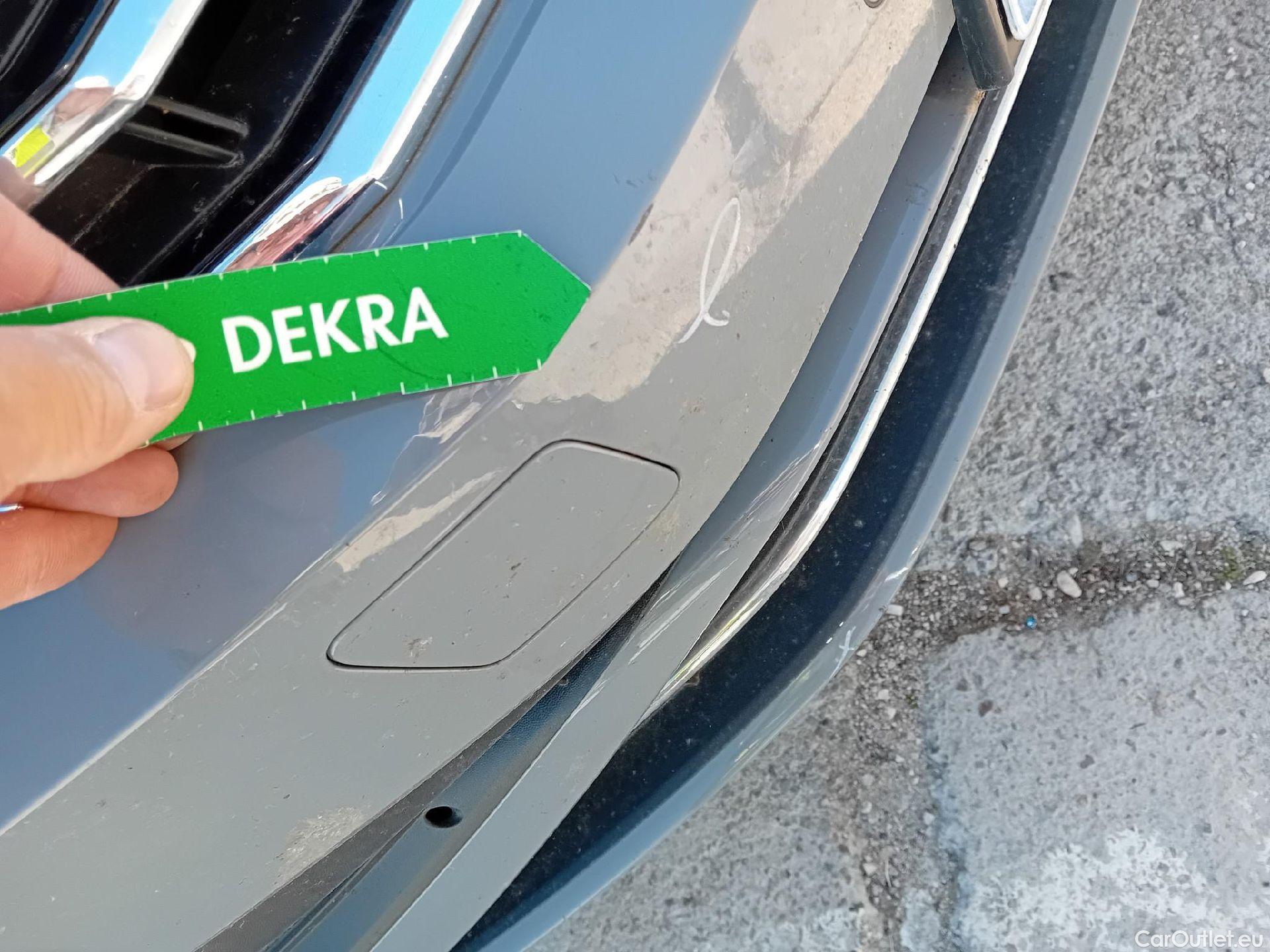  Volkswagen  Passat VOLKSWAGEN  / 2019 / 5P / familiar Variant Executive 2.0 TDI 110kW (150CV) #6