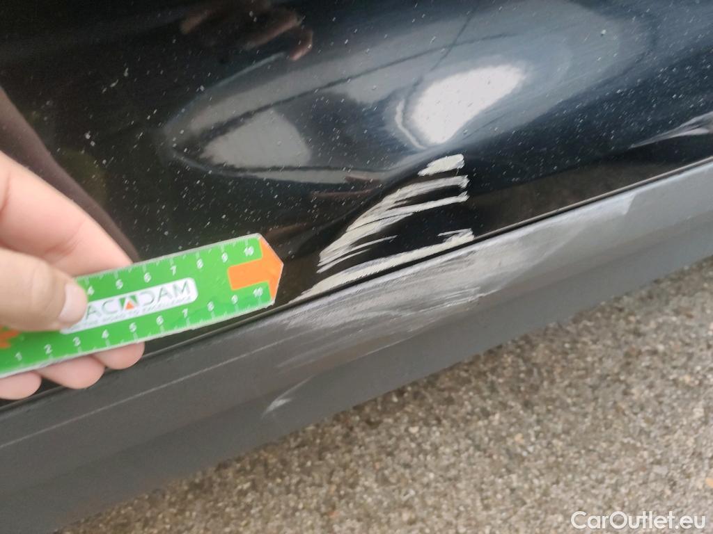  Volvo  XC 40 VOLVO XC40 / 2017 / 5P / todoterreno 1.5 T3 Momentum Pro Auto #2