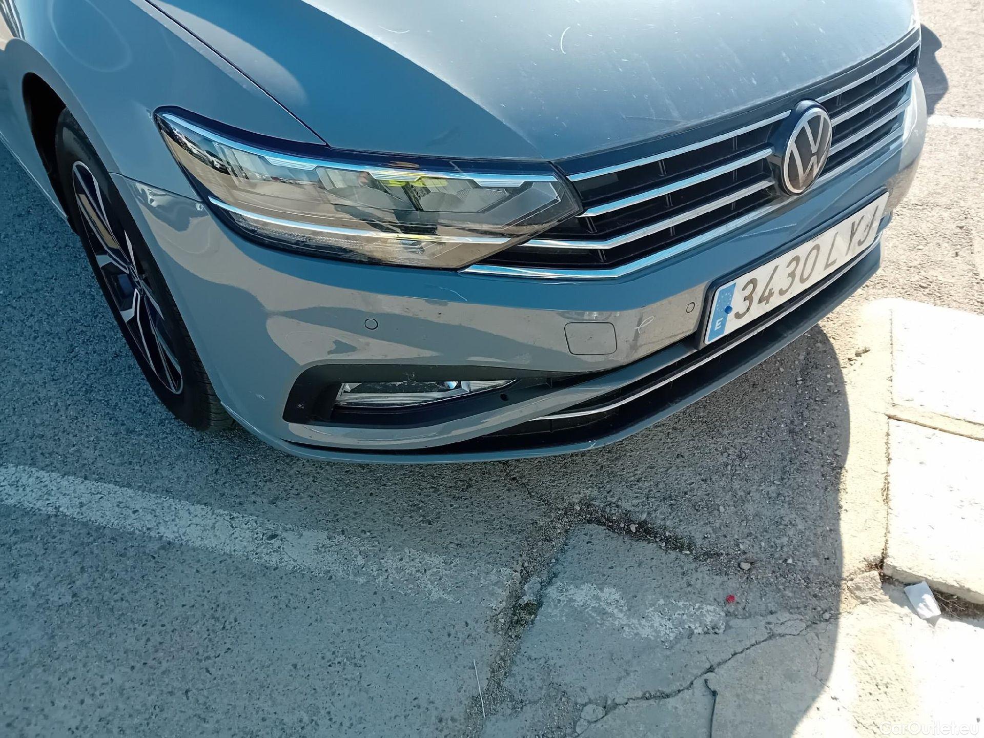  Volkswagen  Passat VOLKSWAGEN  / 2019 / 5P / familiar Variant Executive 2.0 TDI 110kW (150CV) #5