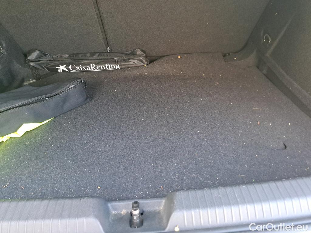  Volkswagen  Golf  VOLKSWAGEN / 2020 / 5P / berlina con portón 2.0 TDI 85kW (115CV) (AC3) #11