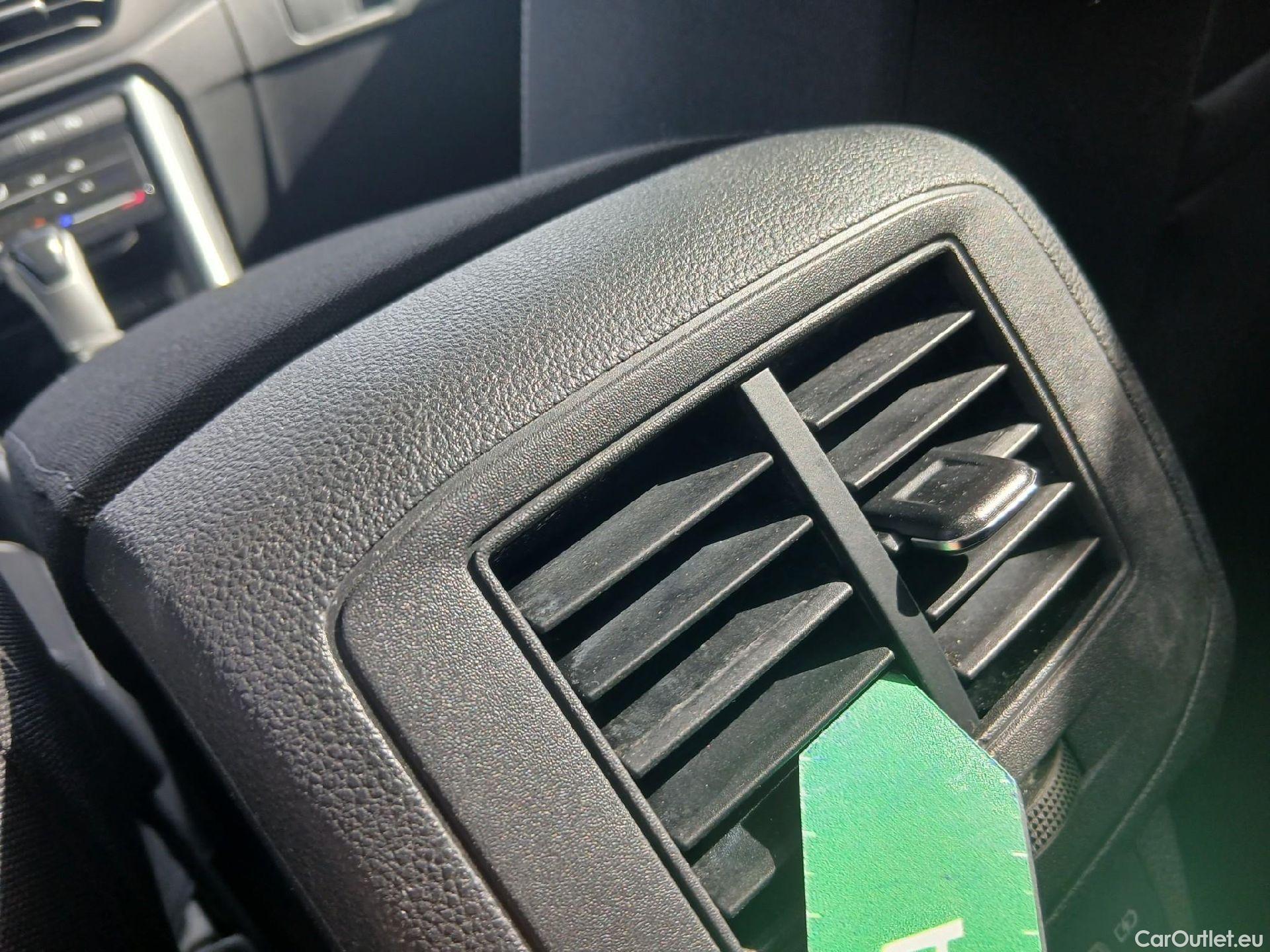  Volkswagen  T-ROC VOLKSWAGEN  / 2021 / 5P / todoterreno Life 1.5 TSI 110kW (150CV) DSG #21