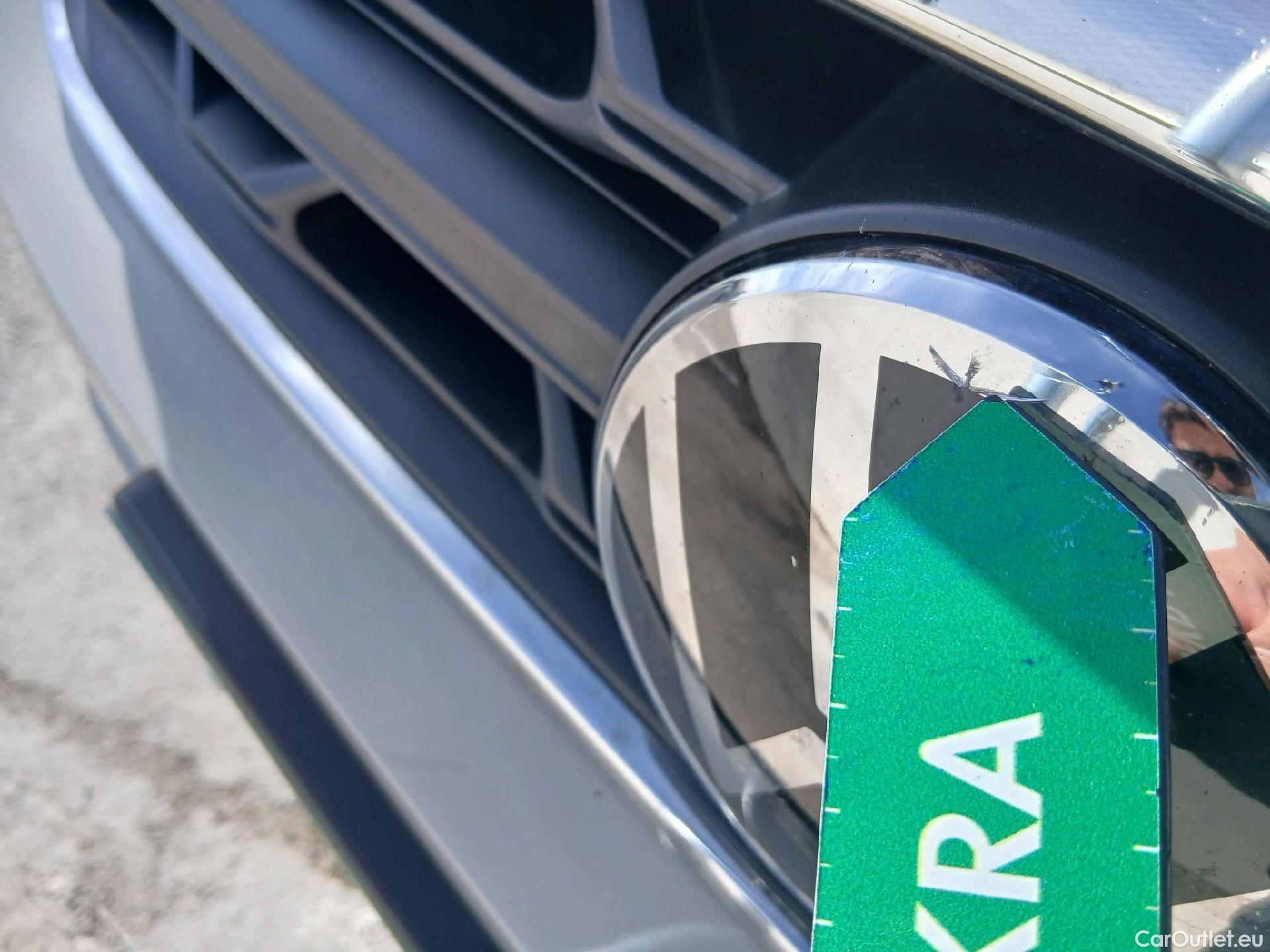  Volkswagen  T-ROC VOLKSWAGEN  / 2021 / 5P / todoterreno Life 1.5 TSI 110kW (150CV) DSG #12