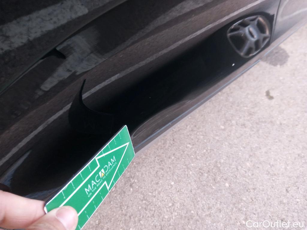  Volvo  XC 40 VOLVO XC40 todoterreno 1.5 T5 Twin Recharge R-Design Auto 180 CV 10 kWh #5