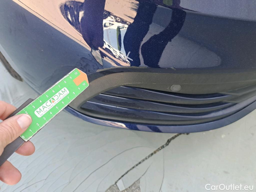  Volkswagen  Golf  VOLKSWAGEN / 2020 / 5P / berlina con portón 2.0 TDI 85kW (115CV) (AC3) #23