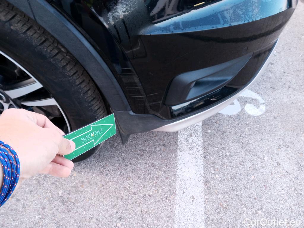  Volvo  XC 40 VOLVO XC40 todoterreno 1.5 T5 Twin Recharge R-Design Auto 180 CV 10 kWh #32