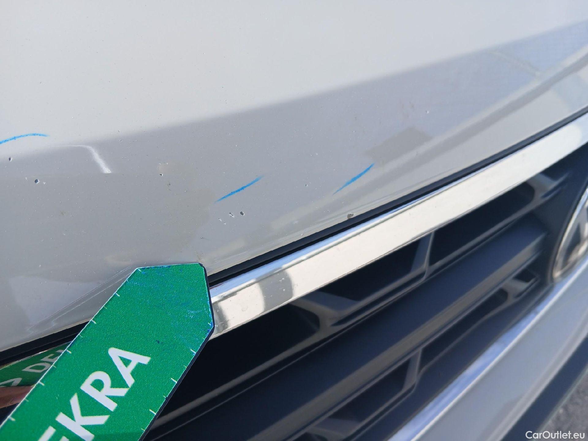  Volkswagen  T-ROC VOLKSWAGEN  / 2021 / 5P / todoterreno Life 1.5 TSI 110kW (150CV) DSG #4