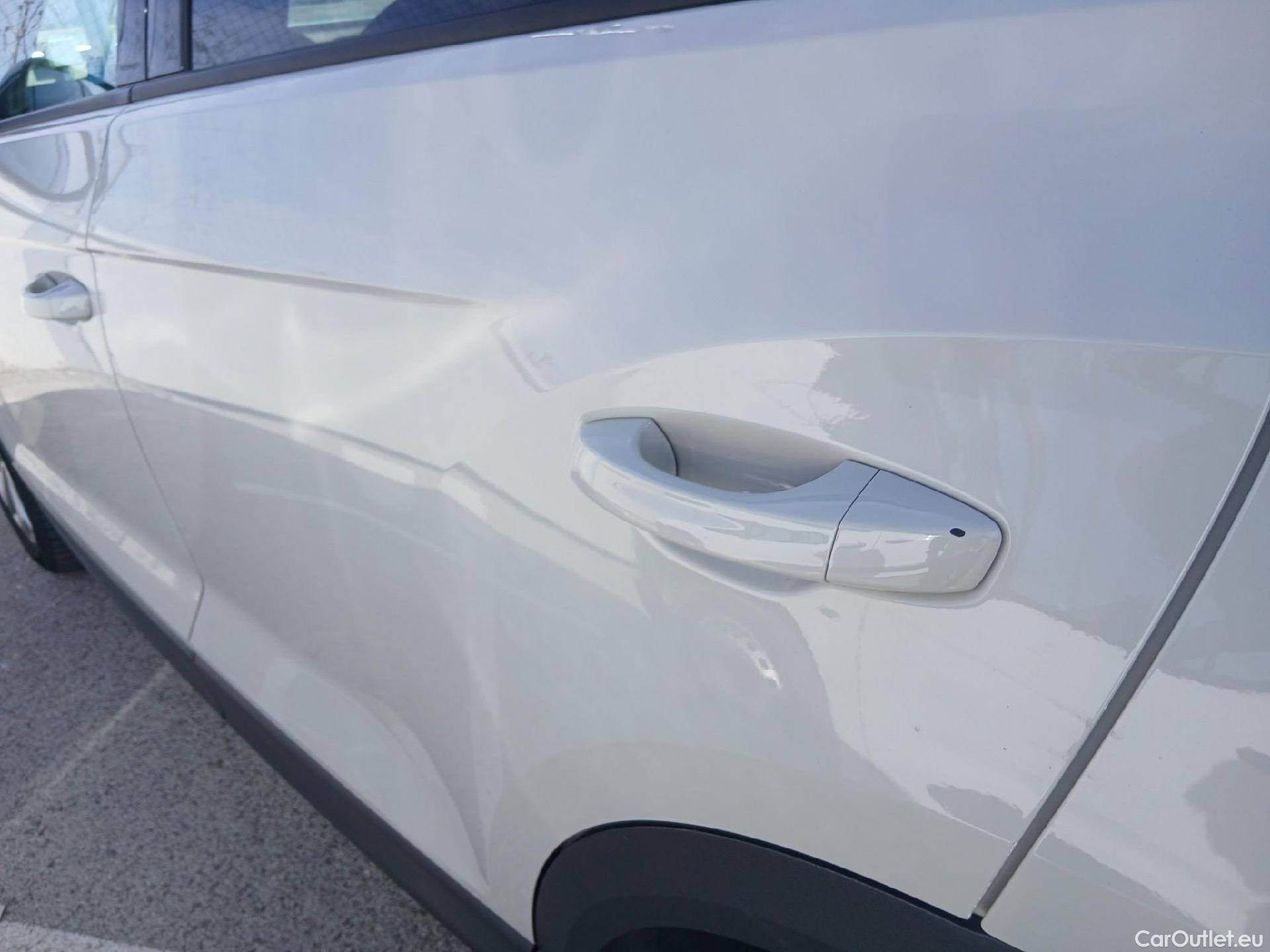  Volkswagen  T-ROC VOLKSWAGEN  / 2021 / 5P / todoterreno Life 1.5 TSI 110kW (150CV) DSG #18