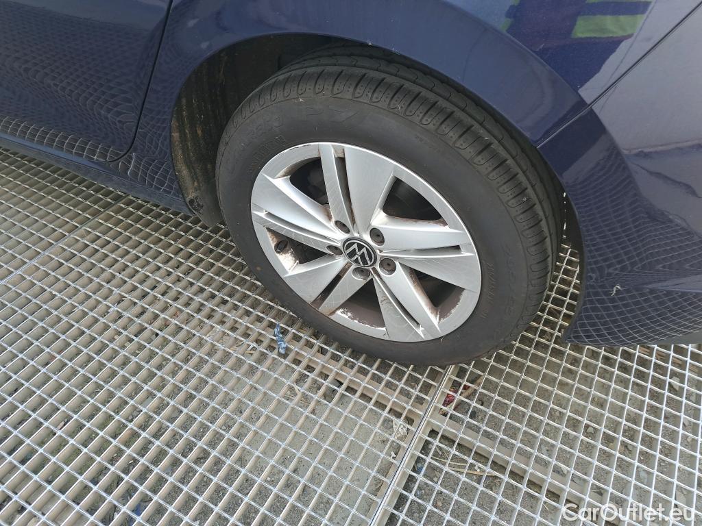  Volkswagen  Golf  VOLKSWAGEN / 2020 / 5P / berlina con portón 2.0 TDI 85kW (115CV) (AC3) #29