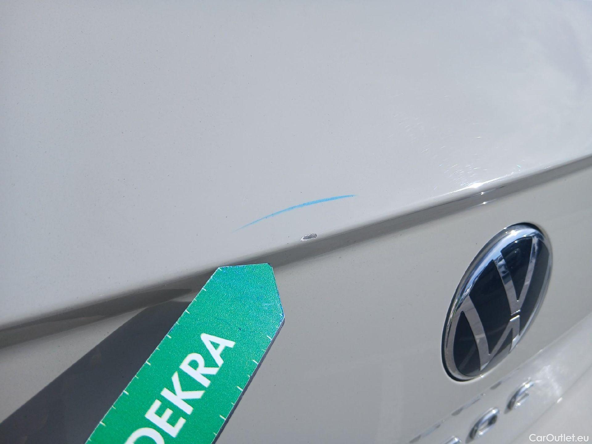  Volkswagen  T-ROC VOLKSWAGEN  / 2021 / 5P / todoterreno Life 1.5 TSI 110kW (150CV) DSG #25