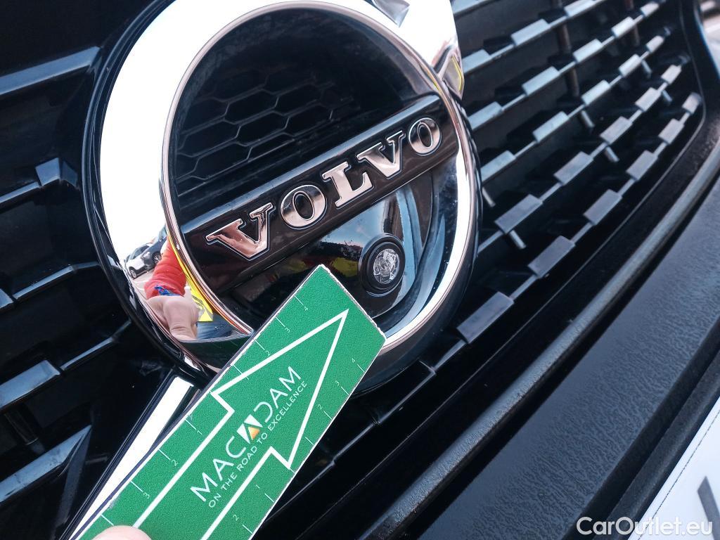  Volvo  XC 40 VOLVO XC40 todoterreno 1.5 T5 Twin Recharge R-Design Auto 180 CV 10 kWh #2