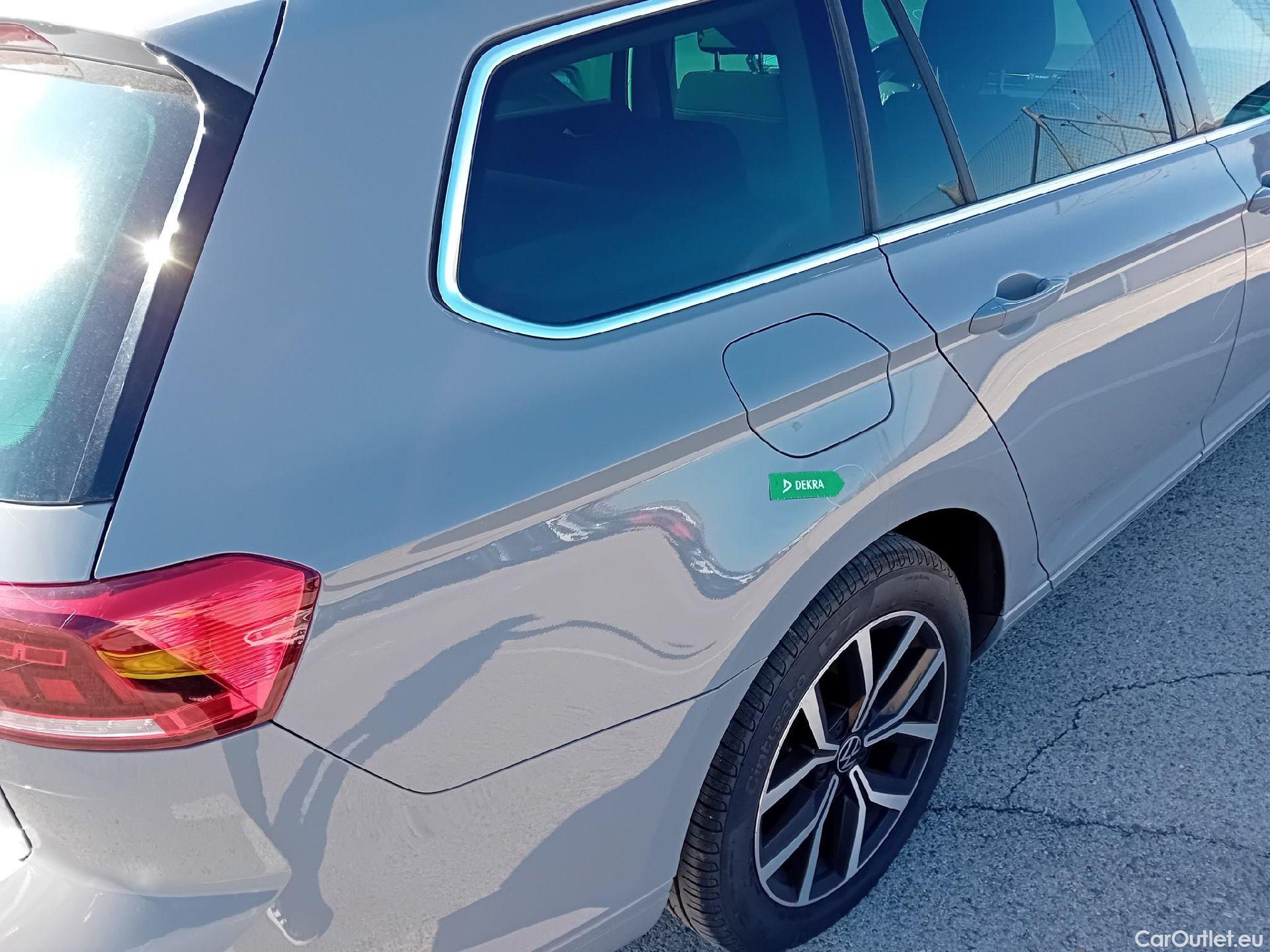  Volkswagen  Passat VOLKSWAGEN  / 2019 / 5P / familiar Variant Executive 2.0 TDI 110kW (150CV) #14