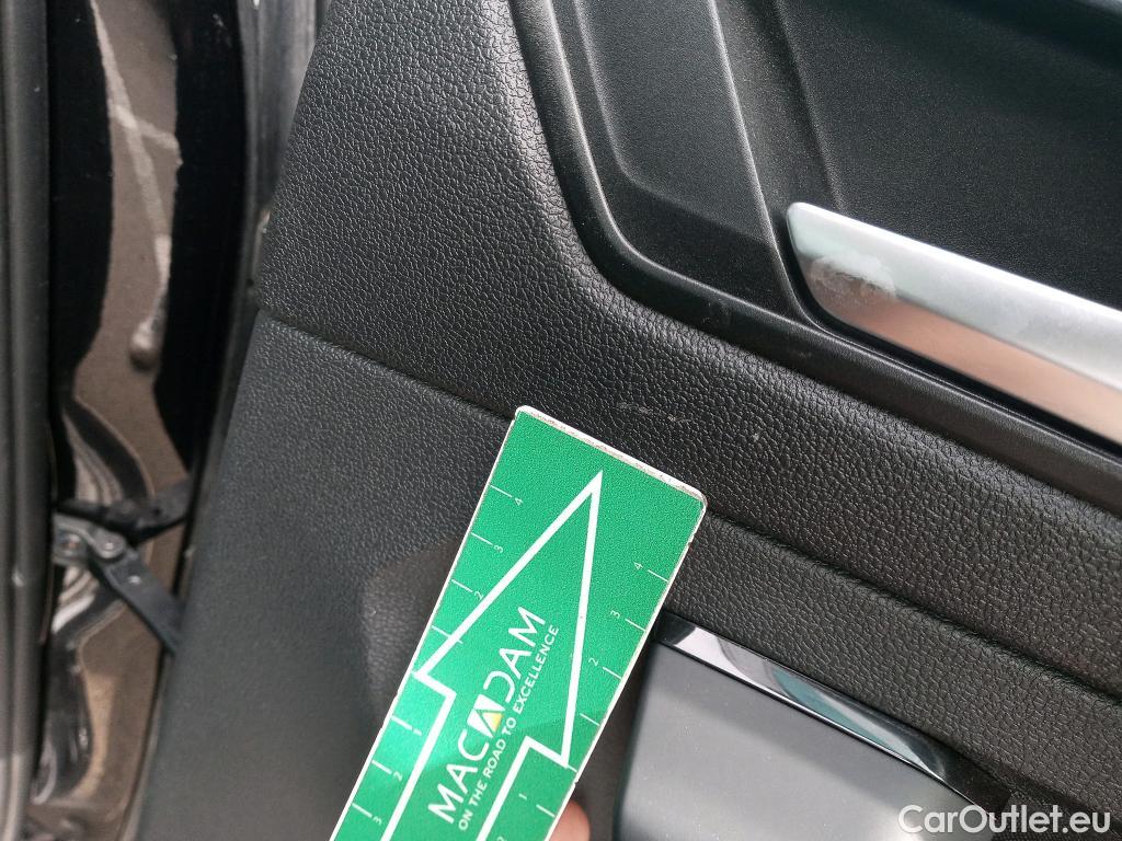  Volkswagen  Tiguan VOLKSWAGEN  / 2020 / 5P / todoterreno Life 2.0 TDI 110kW (150CV) DSG (AC2) #11