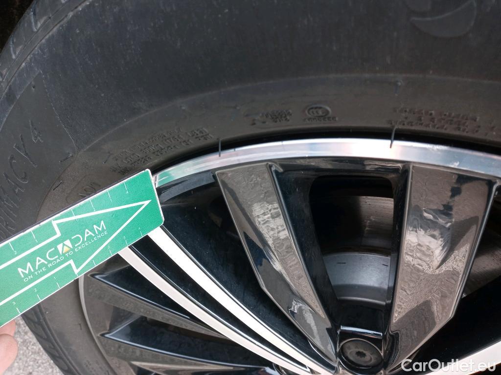  Volkswagen  Tiguan VOLKSWAGEN  / 2020 / 5P / todoterreno Life 2.0 TDI 110kW (150CV) DSG (AC2) #1