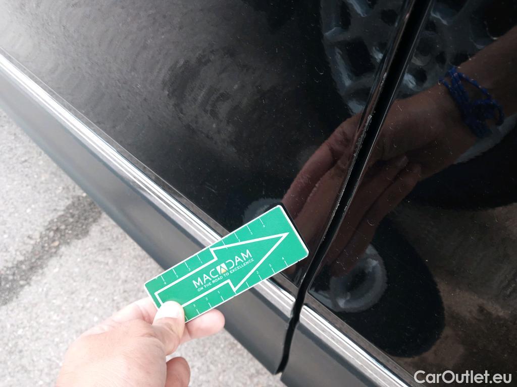  Volkswagen  Tiguan VOLKSWAGEN  / 2020 / 5P / todoterreno Life 2.0 TDI 110kW (150CV) DSG (AC2) #3