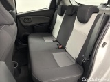  Toyota  Yaris TOYOTA  / 2017 / 5P / berlina con portón 1.5 100H Active #13