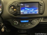  Toyota  Yaris TOYOTA  / 2017 / 5P / berlina con portón 1.5 100H Active #24