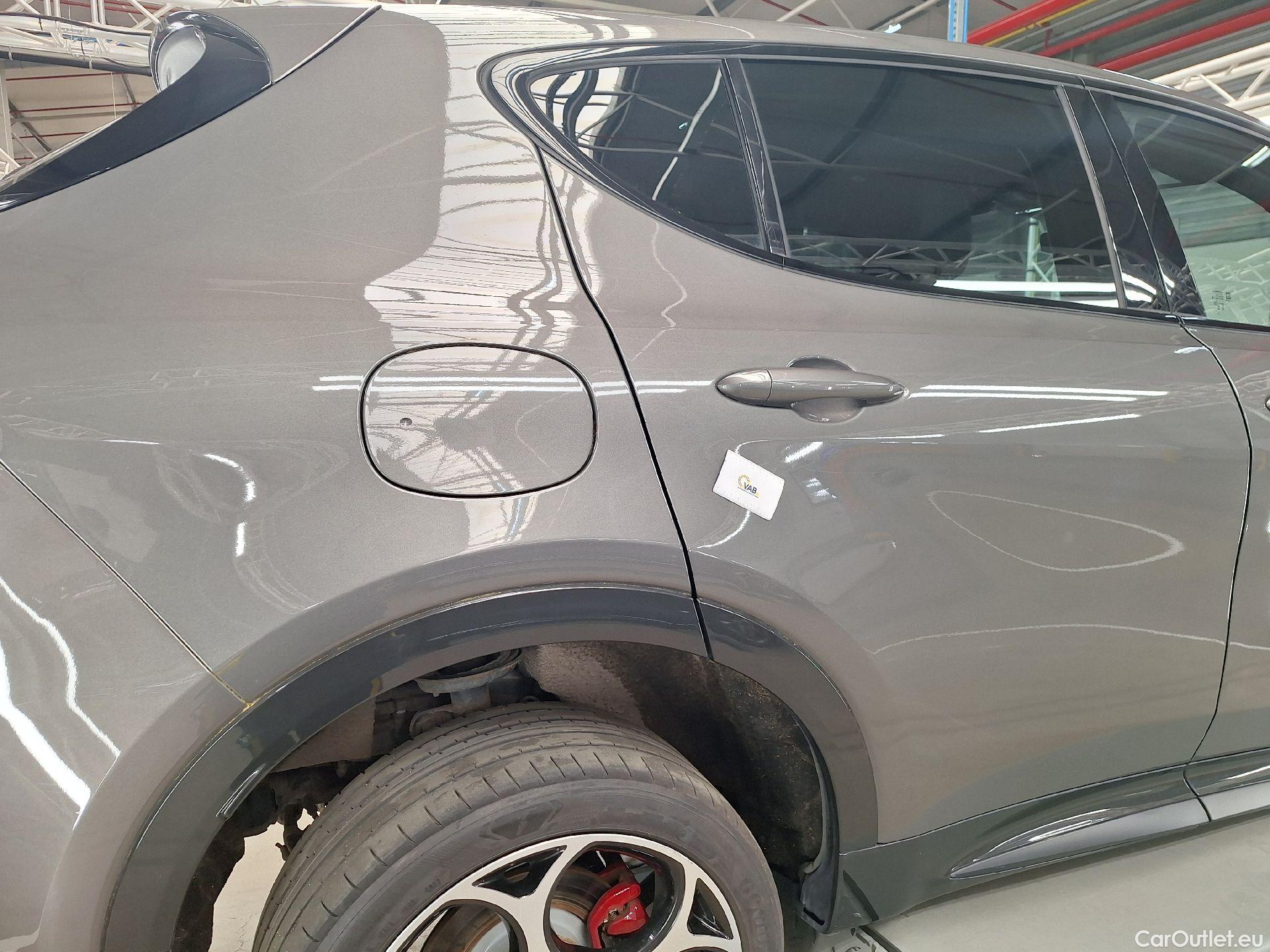  Alfa Romeo  TONALE Alfa Romeo,  '22 PHEV, Alfa Romeo  1.3 T280 PHEV Q4 Veloce 5d #11