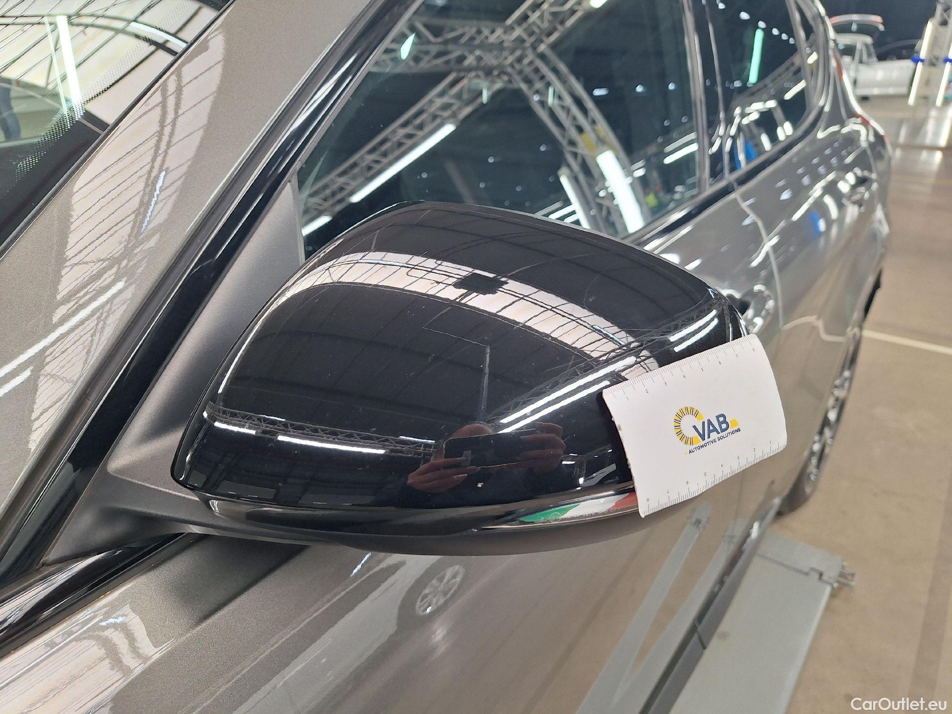  Alfa Romeo  TONALE Alfa Romeo,  '22 PHEV, Alfa Romeo  1.3 T280 PHEV Q4 Veloce 5d #45