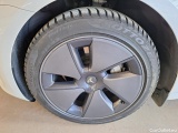  Tesla  Model 3 TESLA  RWD Hinterradantrieb 4d 239kW #103
