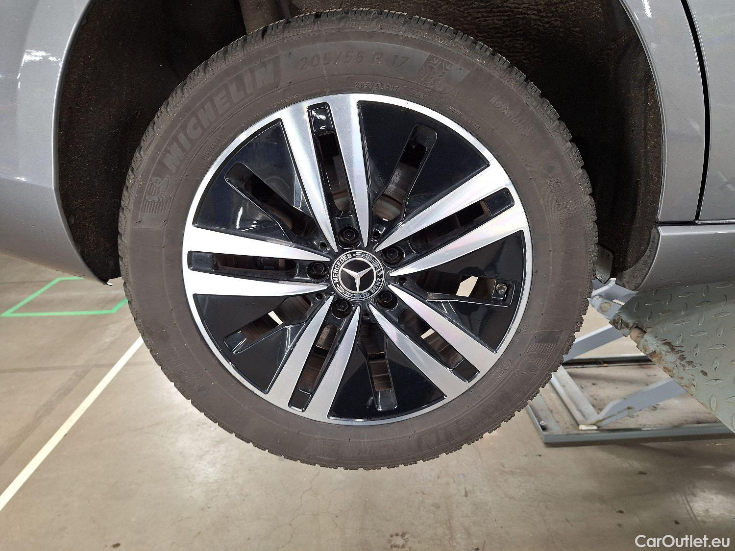  Mercedes  A-Klasse Mercedes, A-Class Berline '18, Mercedes-Benz  Limousine A 250e Business S #5