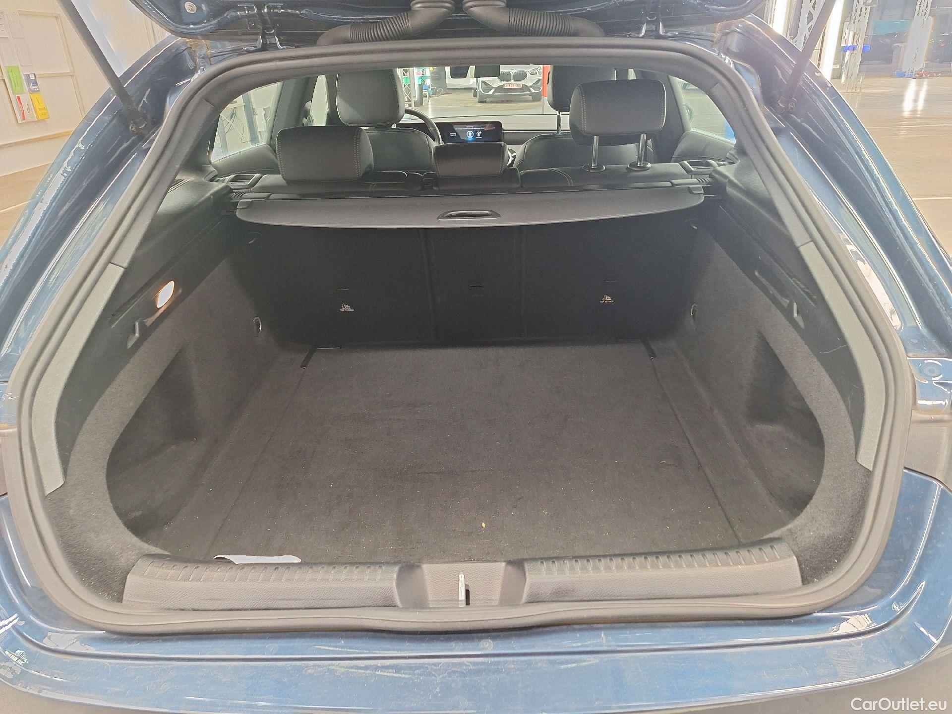  Mercedes  CLA-Klasse Mercedes, CLA-Class SB '19, Mercedes-Benz CLA Shooting Brake CLA 180 d Busines #28