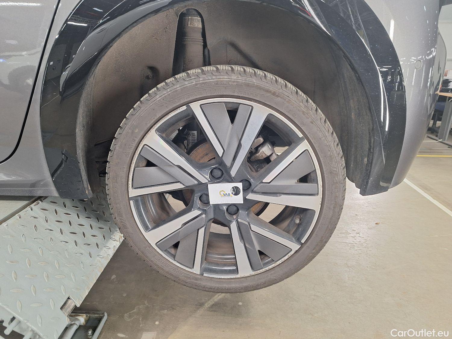  Peugeot  208 Peugeot,  '19, Peugeot  1.5 BlueHDi 100 MAN6 S&S GT 5d #54