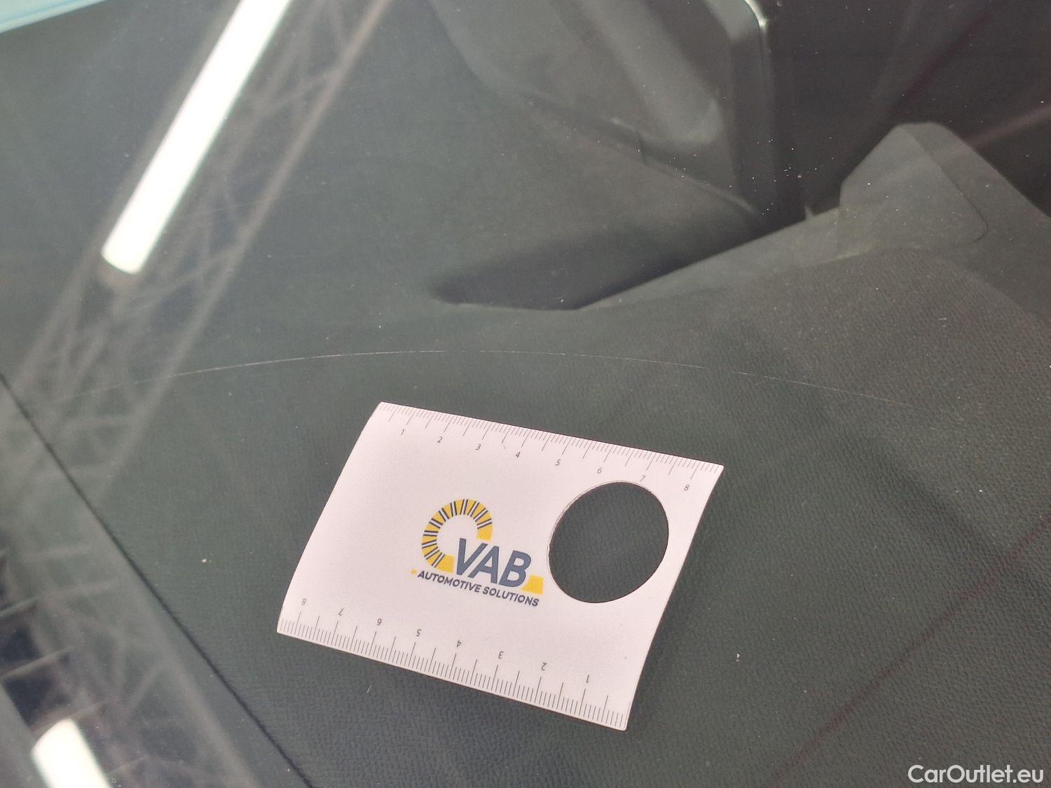  Peugeot  208 Peugeot,  '19, Peugeot  1.5 BlueHDi 100 MAN6 S&S GT 5d #12