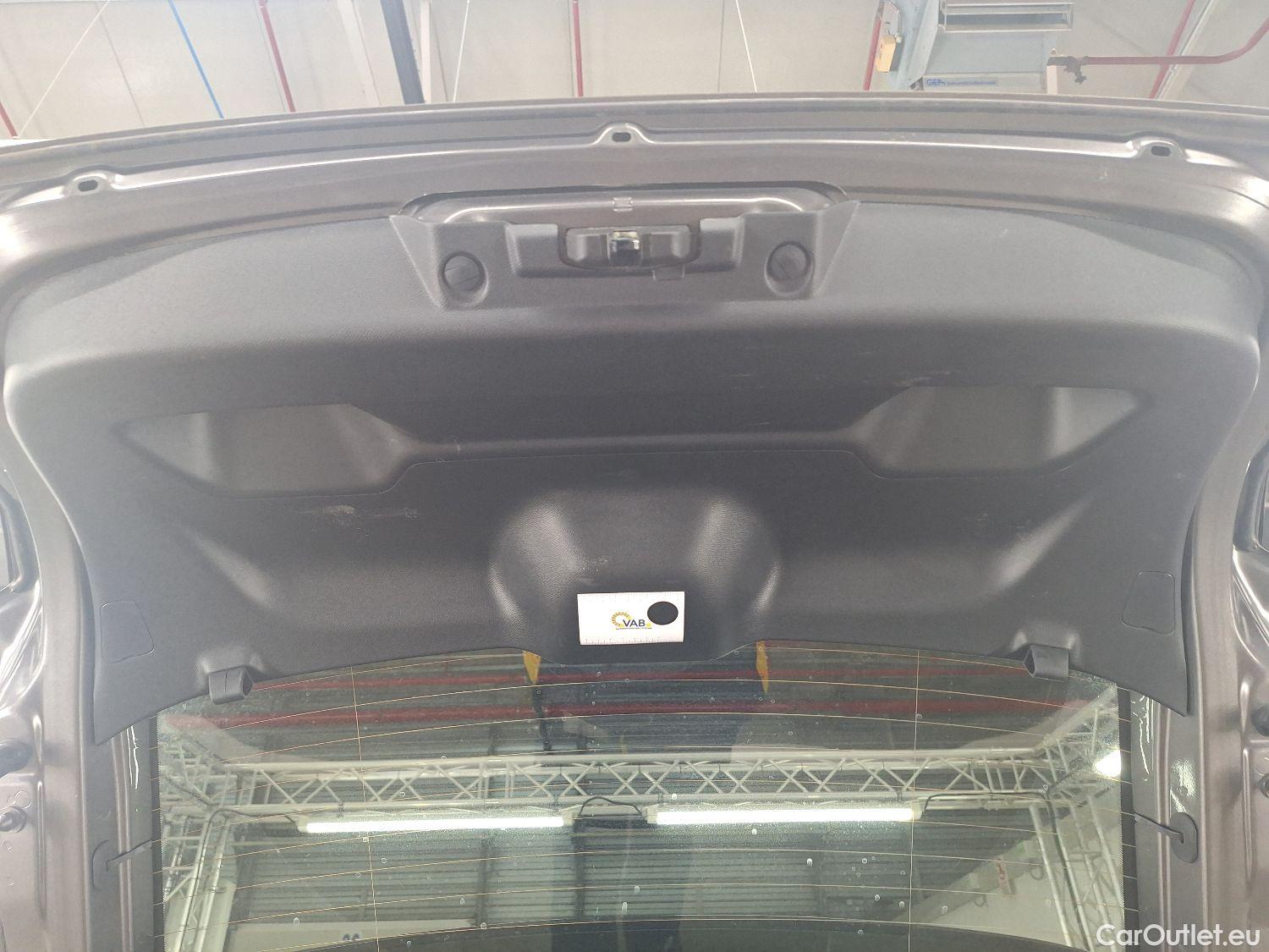  Peugeot  208 Peugeot,  '19, Peugeot  1.5 BlueHDi 100 MAN6 S&S GT 5d #76