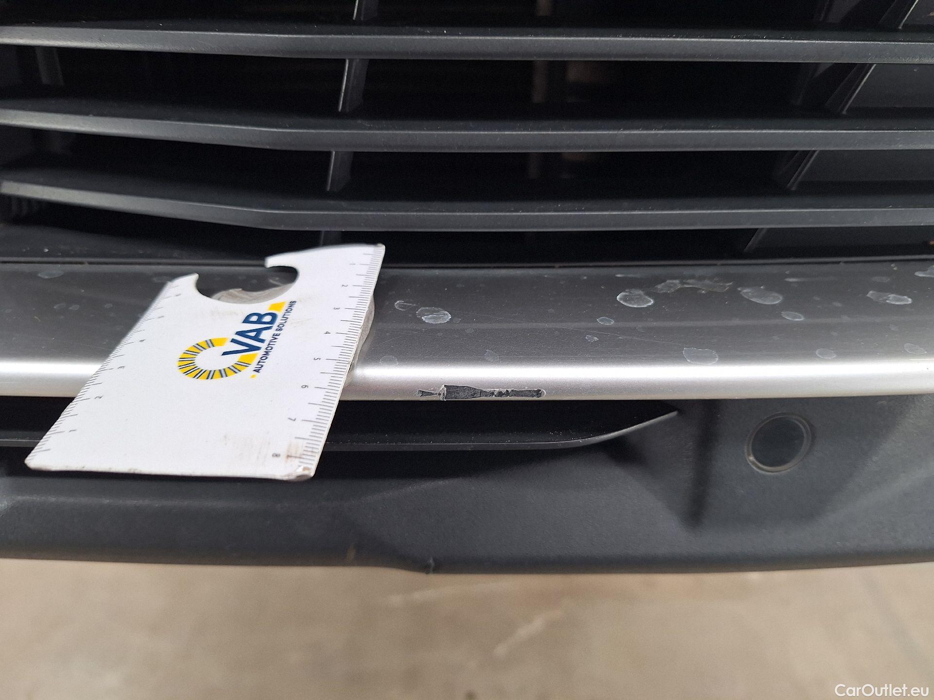  Peugeot  5008 Peugeot,  FL'20, Peugeot  1.5 BlueHDi 96kW S&S EAT8 GT 5d #33