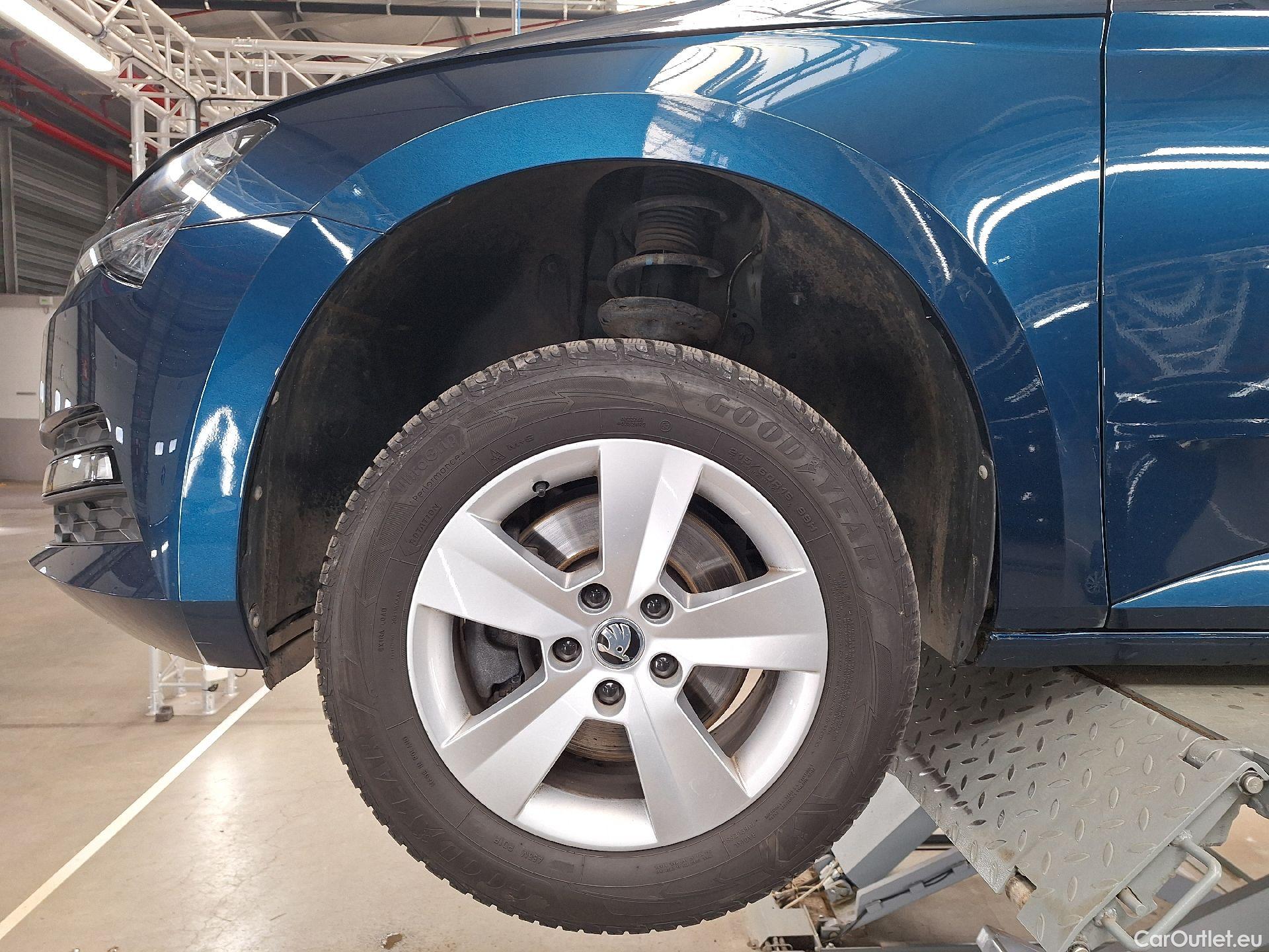  Skoda  Superb Skoda,  Combi FL'19, Skoda  Combi 2.0 CRTDI 90kW DSG7 Clever 5d #35