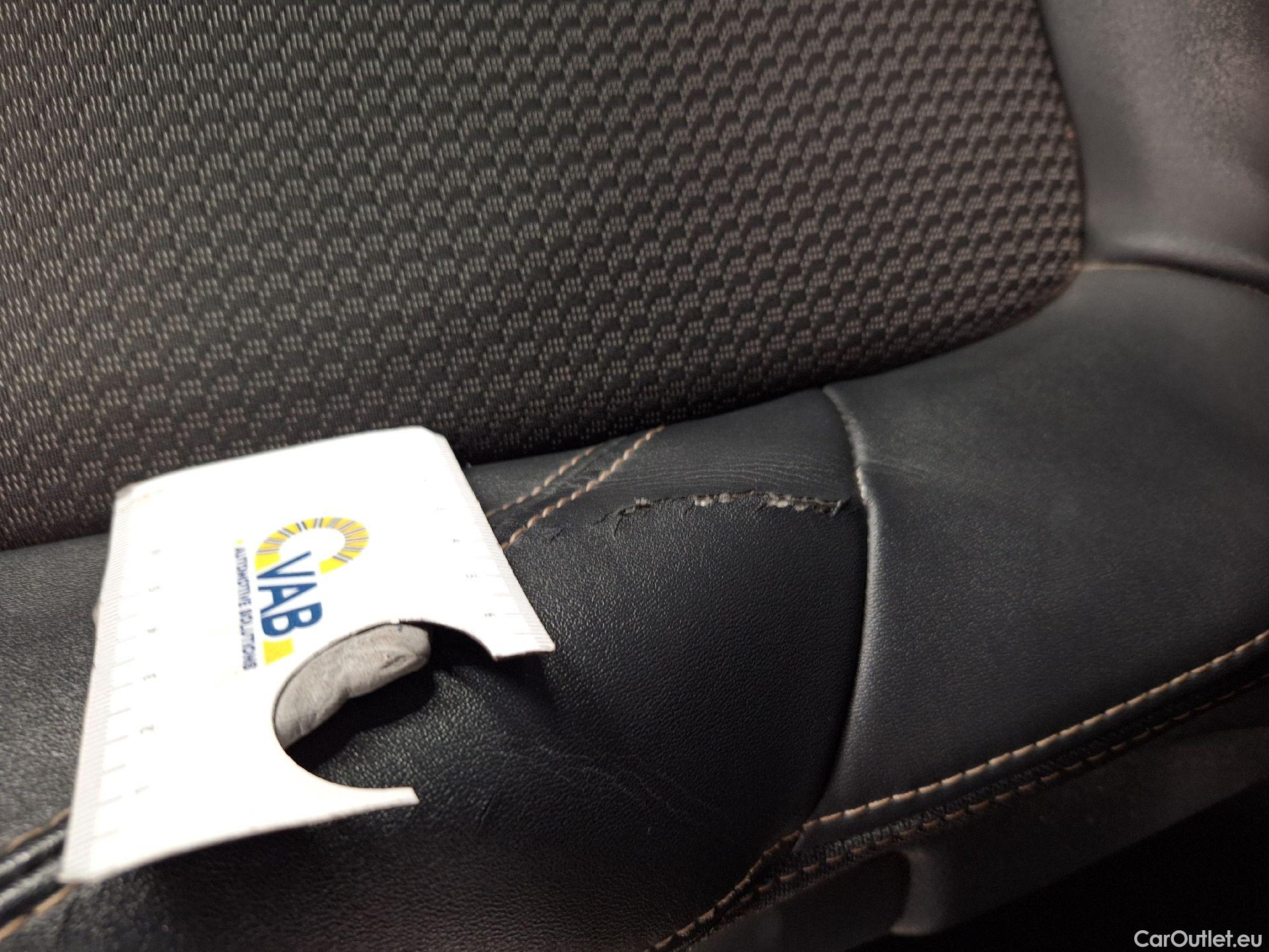  Peugeot  5008 Peugeot,  FL'20, Peugeot  1.5 BlueHDi 96kW S&S EAT8 GT 5d #35