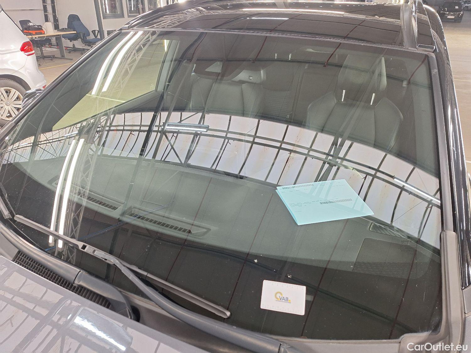  Toyota  RAV4 Toyota,  '18, Toyota  2.5 VVT-i Hybrid Style Plus E-CVT 5d #67