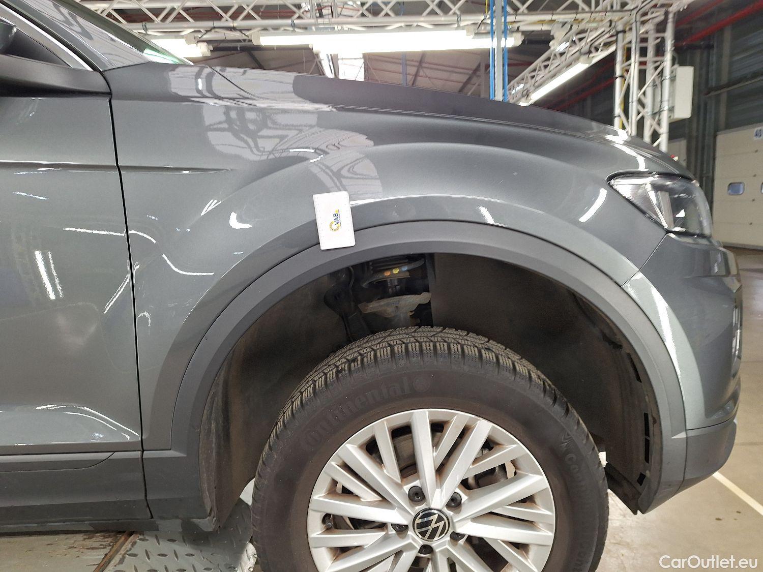  Volkswagen  T-ROC VW,  '17, Volkswagen  1.0 TSI Style 5d #8