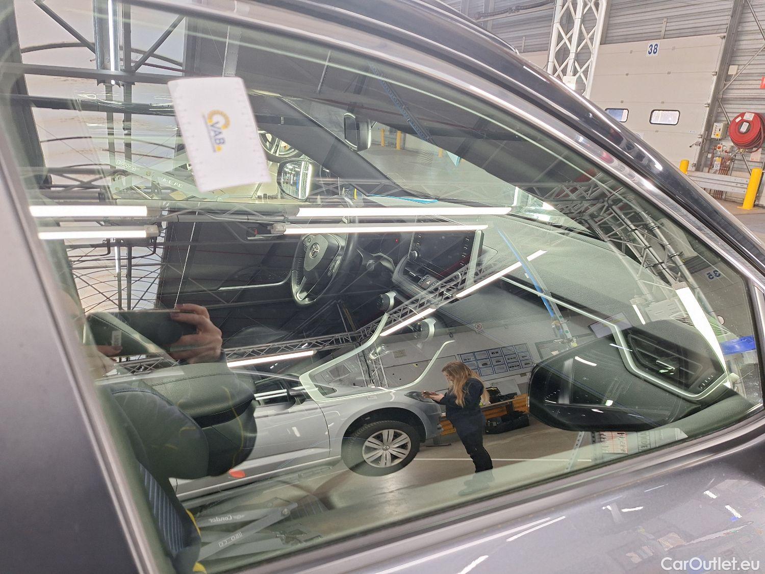  Toyota  RAV4 Toyota,  '18, Toyota  2.5 VVT-i Hybrid Style Plus E-CVT 5d #33