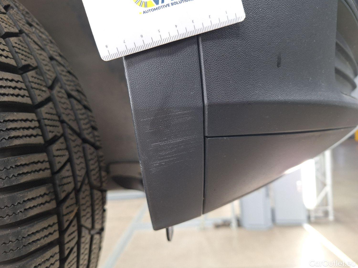  Volkswagen  T-ROC VW,  '17, Volkswagen  1.0 TSI Style 5d #2