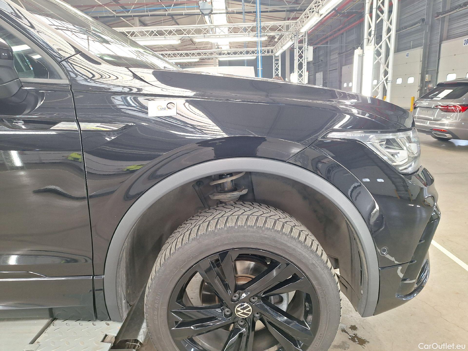  Volkswagen  Tiguan VW,  FL'20, Volkswagen  2.0 TDI 110kW DSG Platinum 5d #41