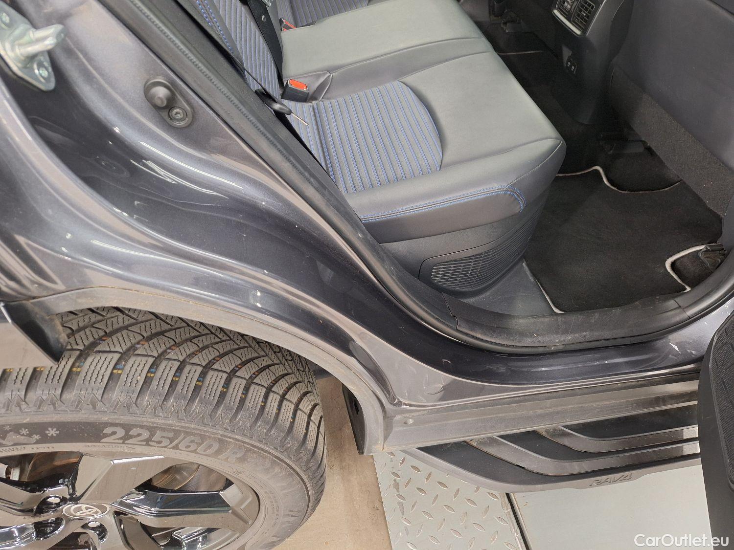  Toyota  RAV4 Toyota,  '18, Toyota  2.5 VVT-i Hybrid Style Plus E-CVT 5d #25