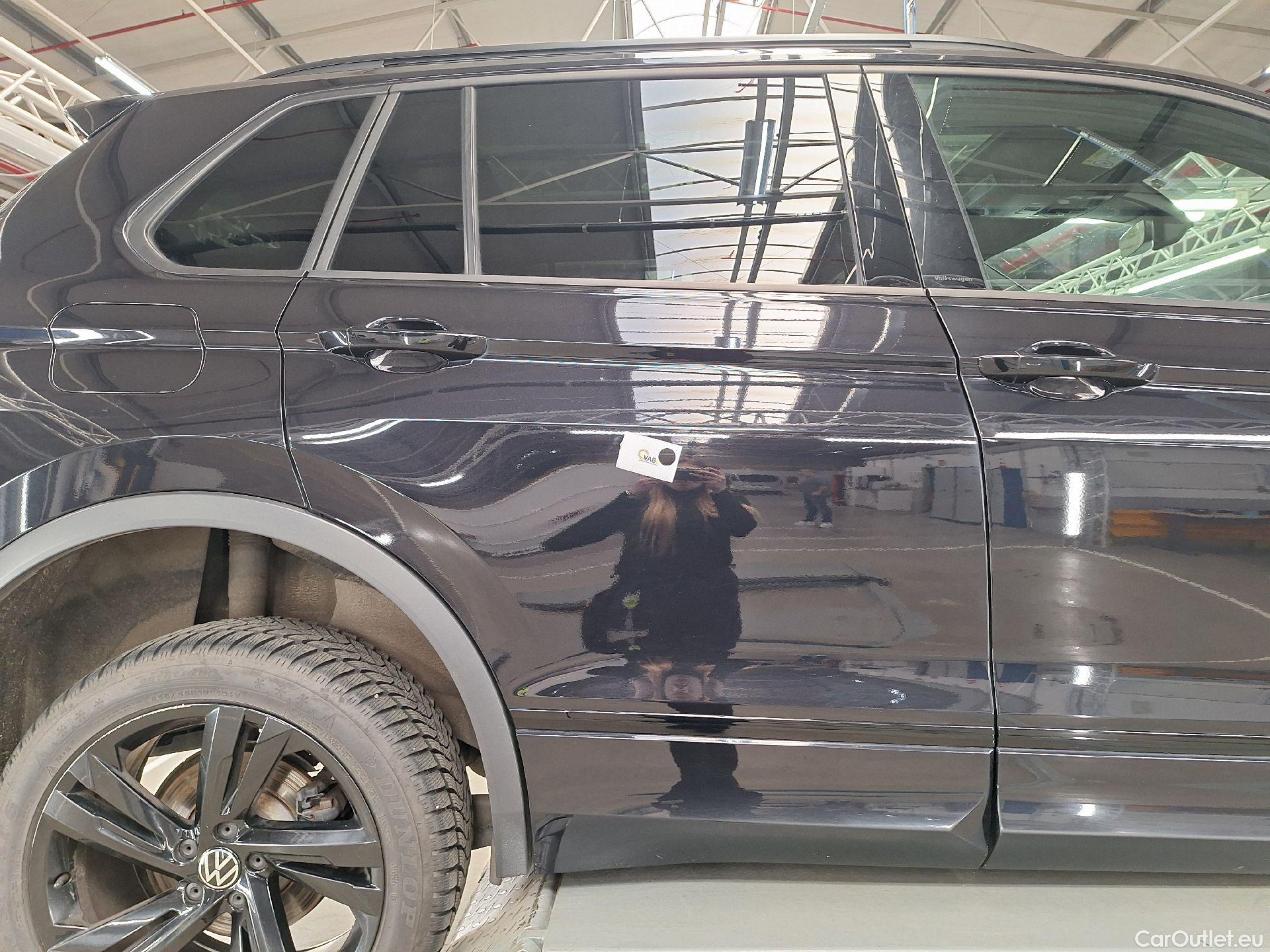  Volkswagen  Tiguan VW,  FL'20, Volkswagen  2.0 TDI 110kW DSG Platinum 5d #37