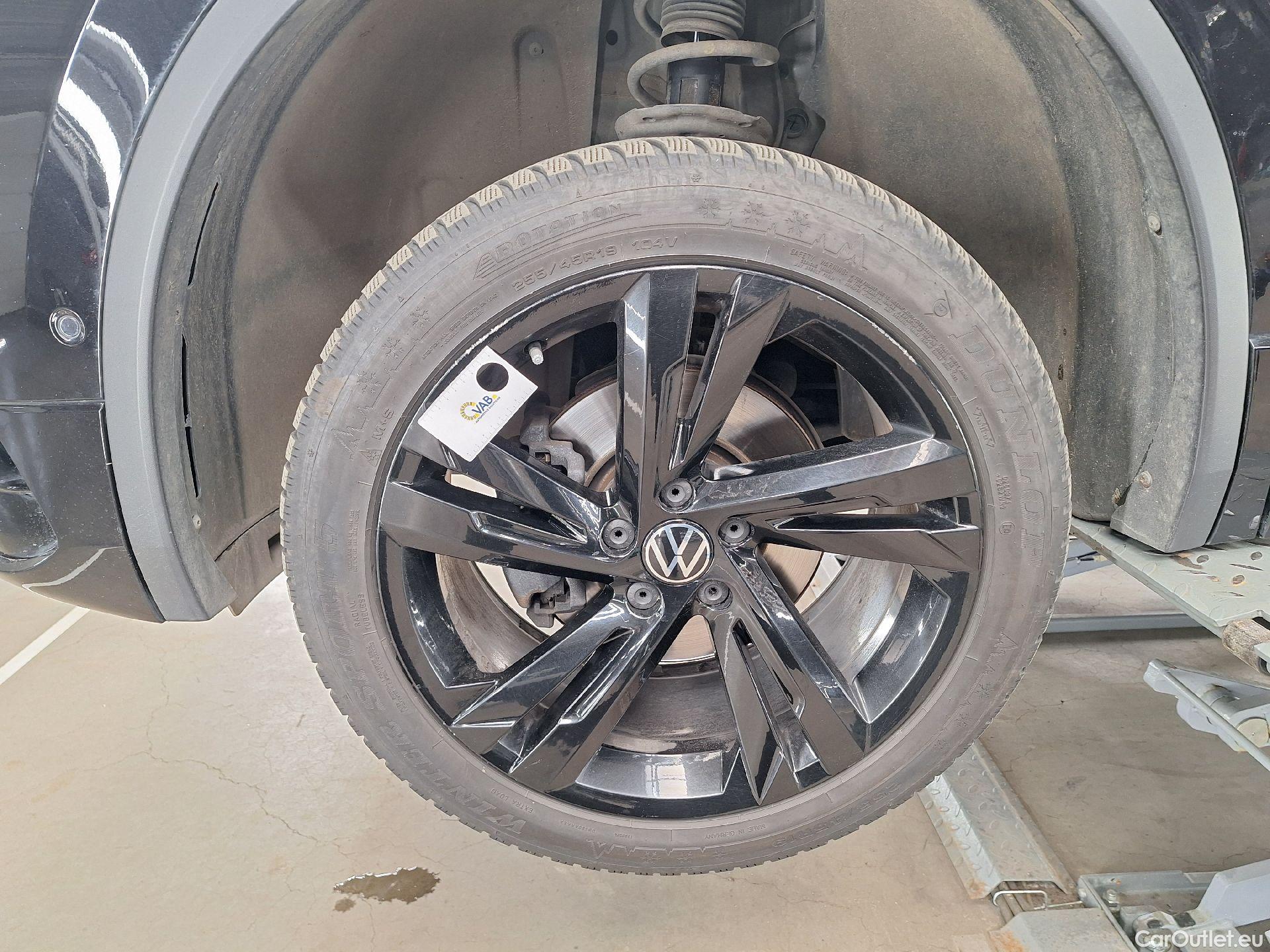  Volkswagen  Tiguan VW,  FL'20, Volkswagen  2.0 TDI 110kW DSG Platinum 5d #15