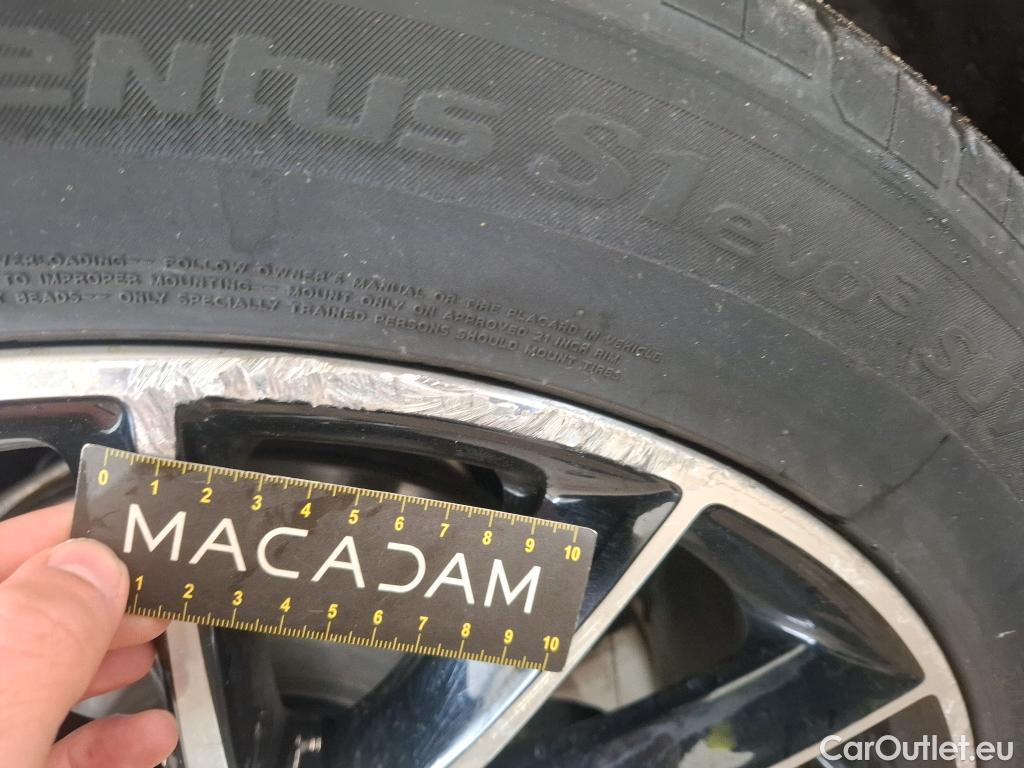  Mercedes  G-Klasee MERCEDES-BENZ GLE / 2020 / 5P / SUV GLE 350 de 4MATIC AMG Line #32