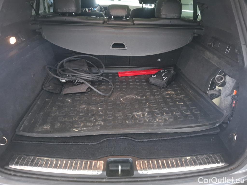  Mercedes  G-Klasee MERCEDES-BENZ GLE / 2020 / 5P / SUV GLE 350 de 4MATIC AMG Line #76