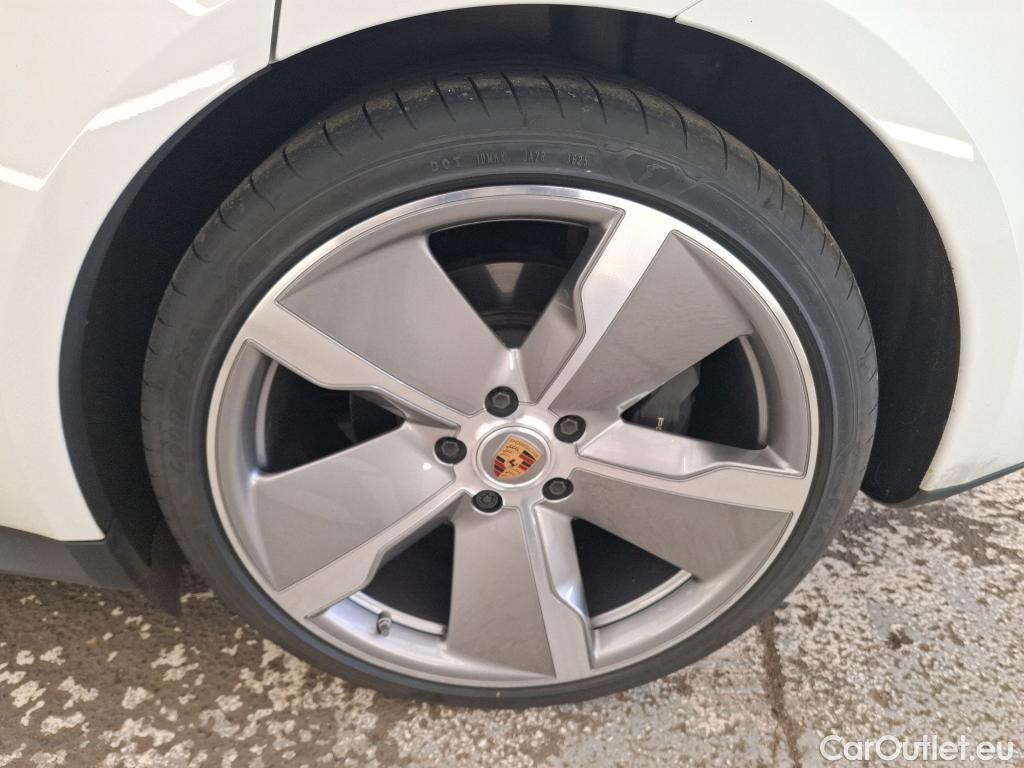  Porsche  Taycan  93kWh BVA #5