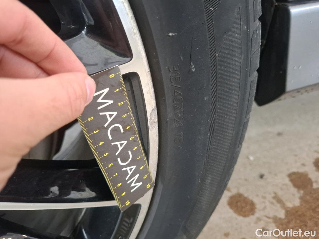  Mercedes  G-Klasee MERCEDES-BENZ GLE / 2020 / 5P / SUV GLE 350 de 4MATIC AMG Line #33