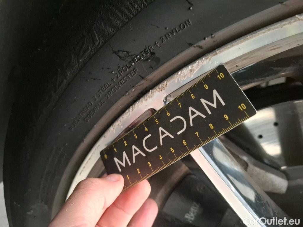  Mercedes  G-Klasee MERCEDES-BENZ GLE / 2020 / 5P / SUV GLE 350 de 4MATIC AMG Line #42