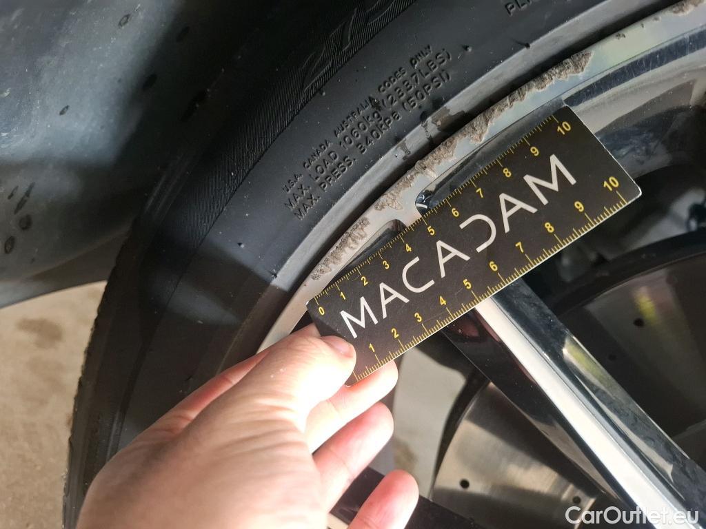  Mercedes  G-Klasee MERCEDES-BENZ GLE / 2020 / 5P / SUV GLE 350 de 4MATIC AMG Line #37