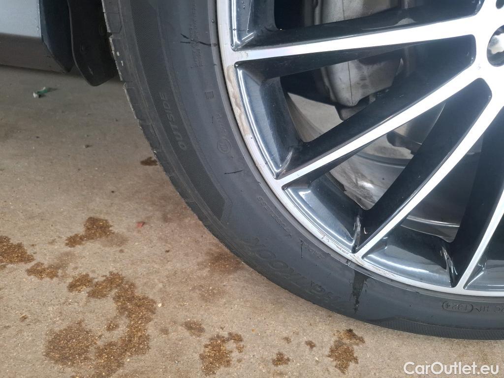  Mercedes  G-Klasee MERCEDES-BENZ GLE / 2020 / 5P / SUV GLE 350 de 4MATIC AMG Line #57