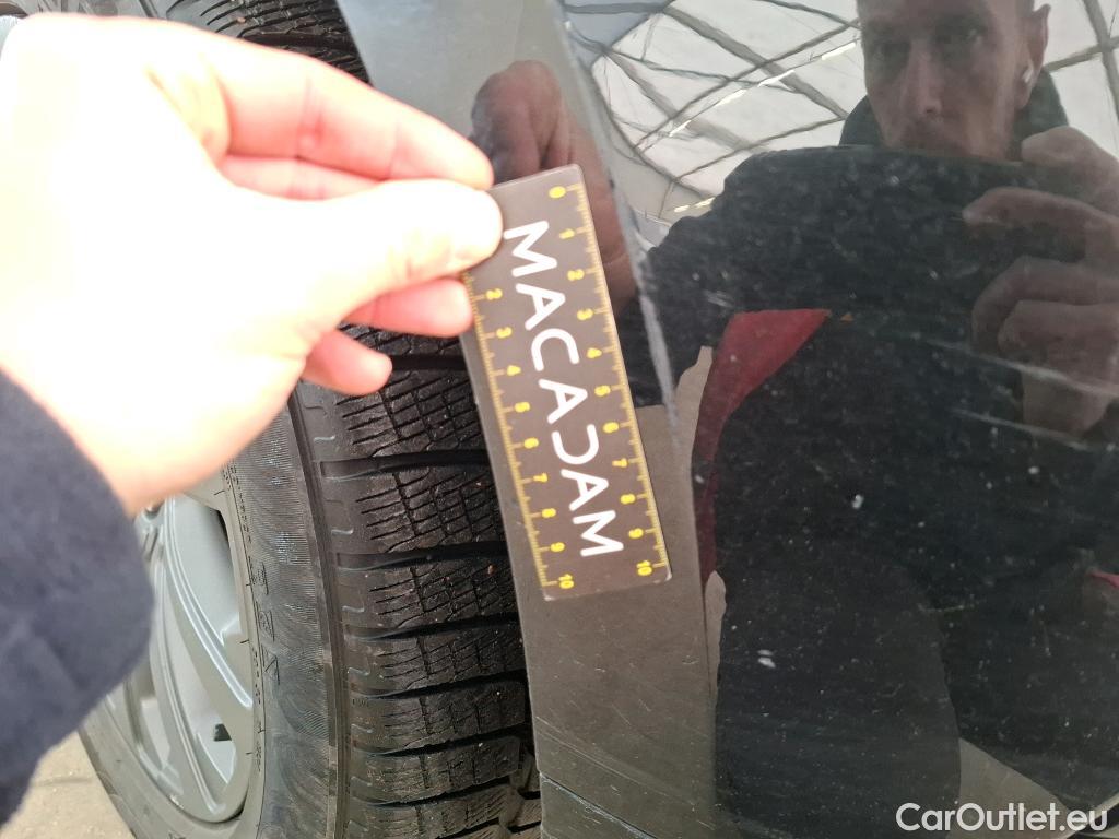  Land Rover  Range Rover LAND ROVER  Velar / 2017 / 5P / SUV 2.0 P400e PHEV BVA R-Dynamic SE #41