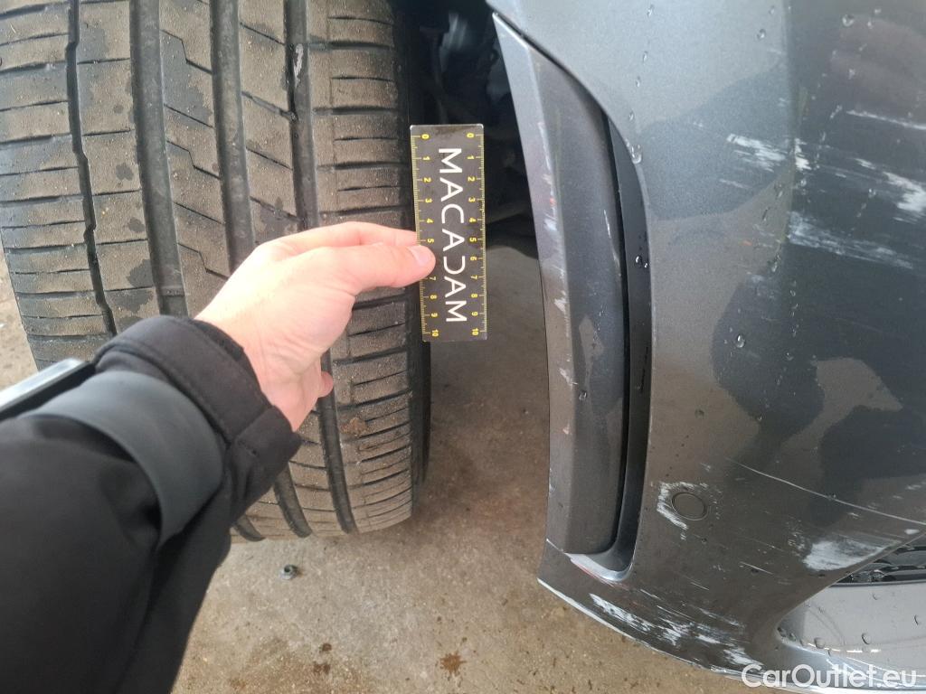  Mercedes  G-Klasee MERCEDES-BENZ GLE / 2020 / 5P / SUV GLE 350 de 4MATIC AMG Line #72