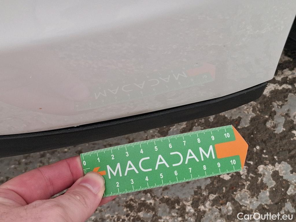  Porsche  Taycan  93kWh BVA #16